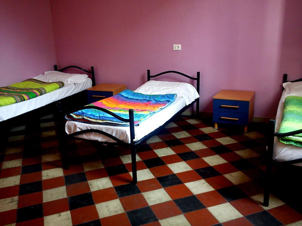 Youth Meeting Home Firenze Szoba fotó