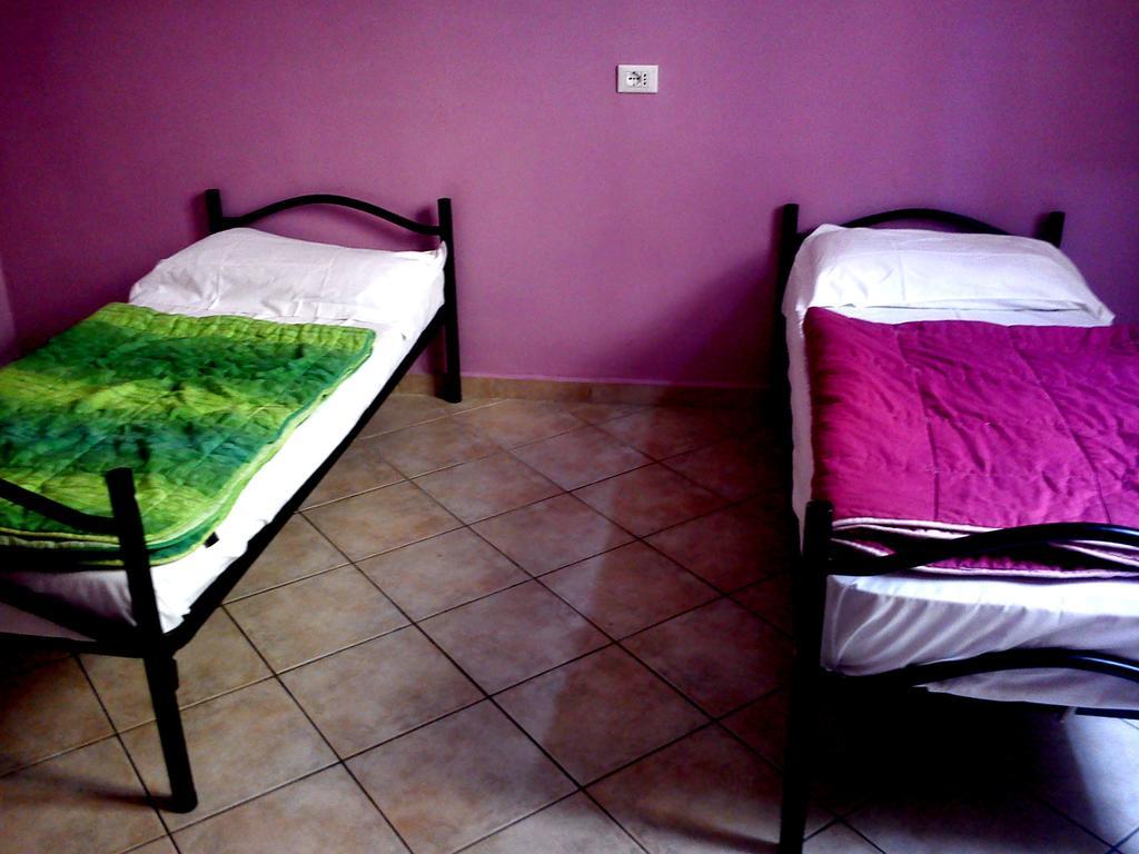 Youth Meeting Home Firenze Szoba fotó