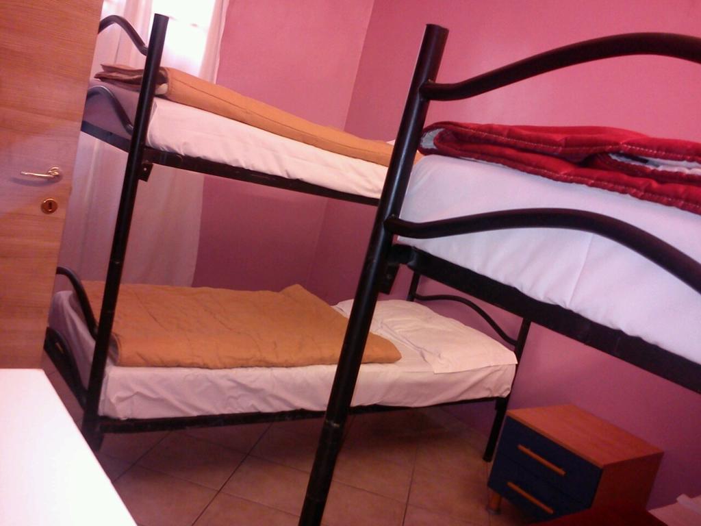 Youth Meeting Home Firenze Szoba fotó